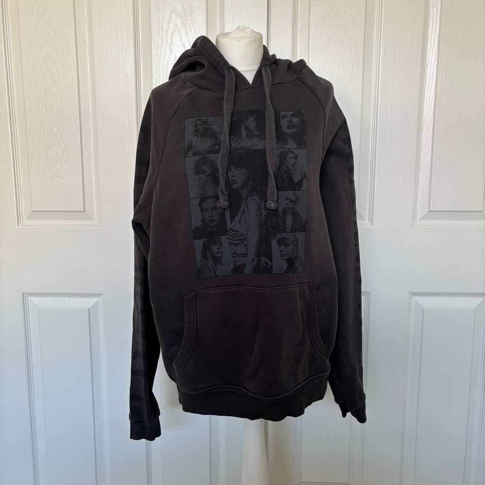 Taylor Swift Eras Tour Grey Sweatshirt Hoodie Size Small